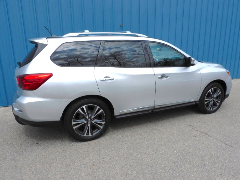 Used 2017 Nissan Pathfinder 4x4 Platinum Used 2017 Nissan Pathfinder 4x4 Platinum for sale at Metro West Motorcars LLC in Shrewsbury MA 5