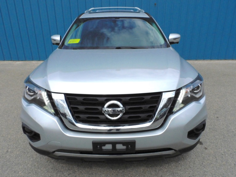 Used 2017 Nissan Pathfinder 4x4 Platinum Used 2017 Nissan Pathfinder 4x4 Platinum for sale at Metro West Motorcars LLC in Shrewsbury MA 8