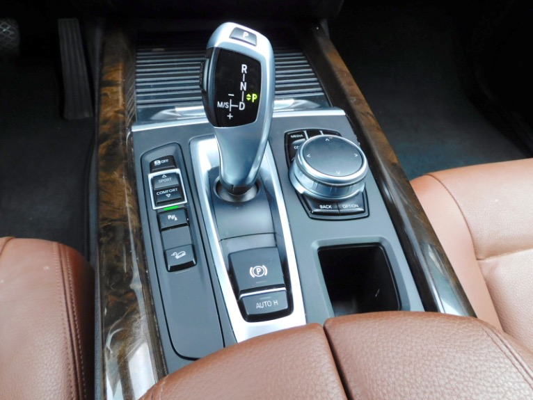 Used 2017 BMW X5 xDrive35i Sports Activity Vehicle Used 2017 BMW X5 xDrive35i Sports Activity Vehicle for sale at Metro West Motorcars LLC in Shrewsbury MA 12