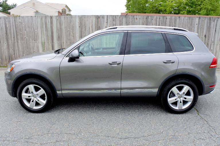 Used 2011 Volkswagen Touareg TDI Lux Used 2011 Volkswagen Touareg TDI Lux for sale  at Metro West Motorcars LLC in Shrewsbury MA 2