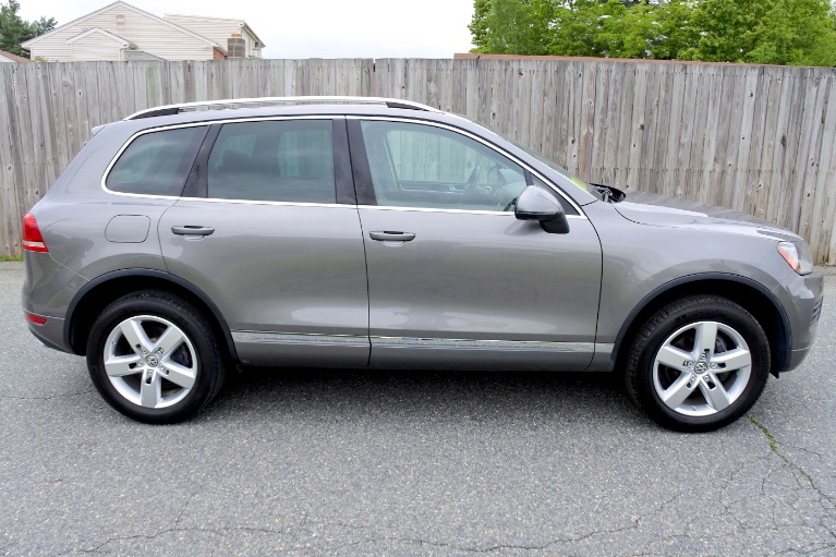 Used 2011 Volkswagen Touareg TDI Lux Used 2011 Volkswagen Touareg TDI Lux for sale  at Metro West Motorcars LLC in Shrewsbury MA 6