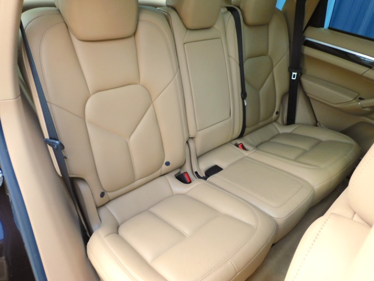 Used 2017 Porsche Cayenne S E-Hybrid Platinum Edition AWD Used 2017 Porsche Cayenne S E-Hybrid Platinum Edition AWD for sale at Metro West Motorcars LLC in Shrewsbury MA 17
