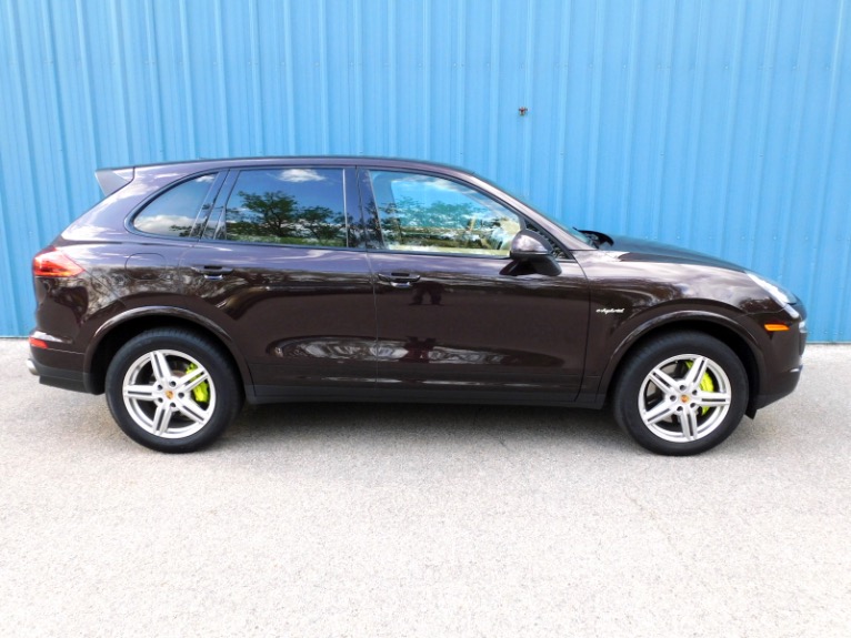 Used 2017 Porsche Cayenne S E-Hybrid Platinum Edition AWD Used 2017 Porsche Cayenne S E-Hybrid Platinum Edition AWD for sale at Metro West Motorcars LLC in Shrewsbury MA 6
