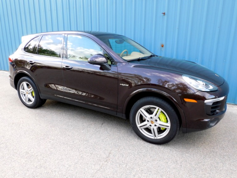 Used 2017 Porsche Cayenne S E-Hybrid Platinum Edition AWD Used 2017 Porsche Cayenne S E-Hybrid Platinum Edition AWD for sale at Metro West Motorcars LLC in Shrewsbury MA 7
