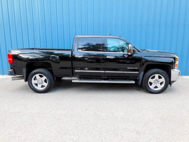 Used 2015 Chevrolet Silverado 2500hd 4WD Crew Cab 153.7 LTZ Used 2015 Chevrolet Silverado 2500hd 4WD Crew Cab 153.7 LTZ for sale at Metro West Motorcars LLC in Shrewsbury MA 6
