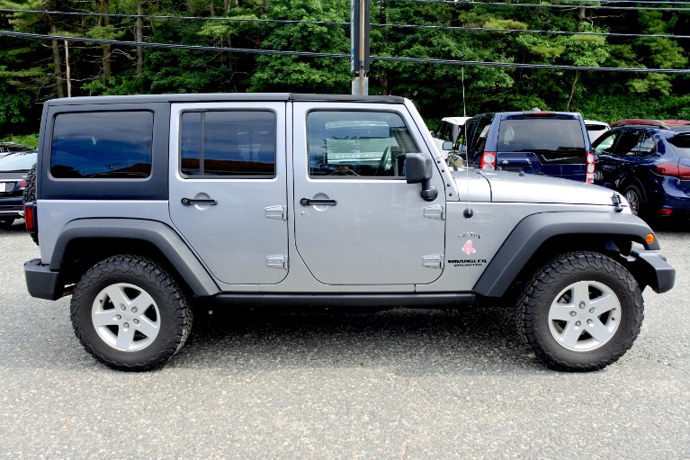 Used 2017 Jeep Wrangler Unlimited Sport 4x4 Used 2017 Jeep Wrangler Unlimited Sport 4x4 for sale  at Metro West Motorcars LLC in Shrewsbury MA 6