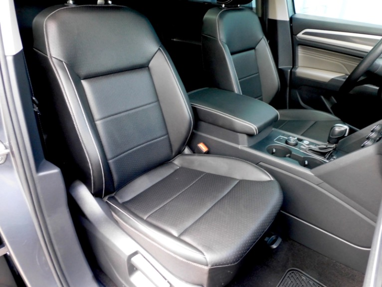 Used 2021 Volkswagen Atlas 3.6L V6 SE w/Technology R-Line 4MOTION *Ltd Avail* Used 2021 Volkswagen Atlas 3.6L V6 SE w/Technology R-Line 4MOTION *Ltd Avail* for sale at Metro West Motorcars LLC in Shrewsbury MA 21