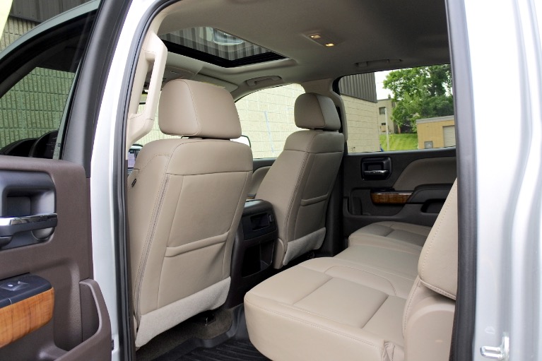 Used 2018 GMC Sierra 1500 4WD Crew Cab 143.5' SLT Used 2018 GMC Sierra 1500 4WD Crew Cab 143.5' SLT for sale at Metro West Motorcars LLC in Shrewsbury MA 14