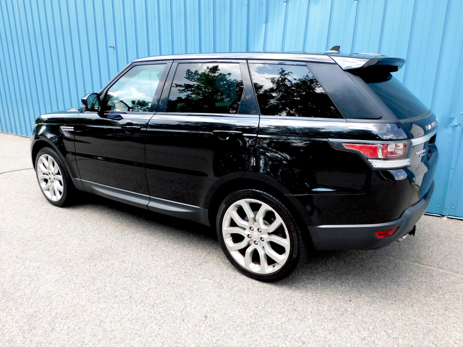 2016 Land Rover Range Rover Sport HSE photo 3
