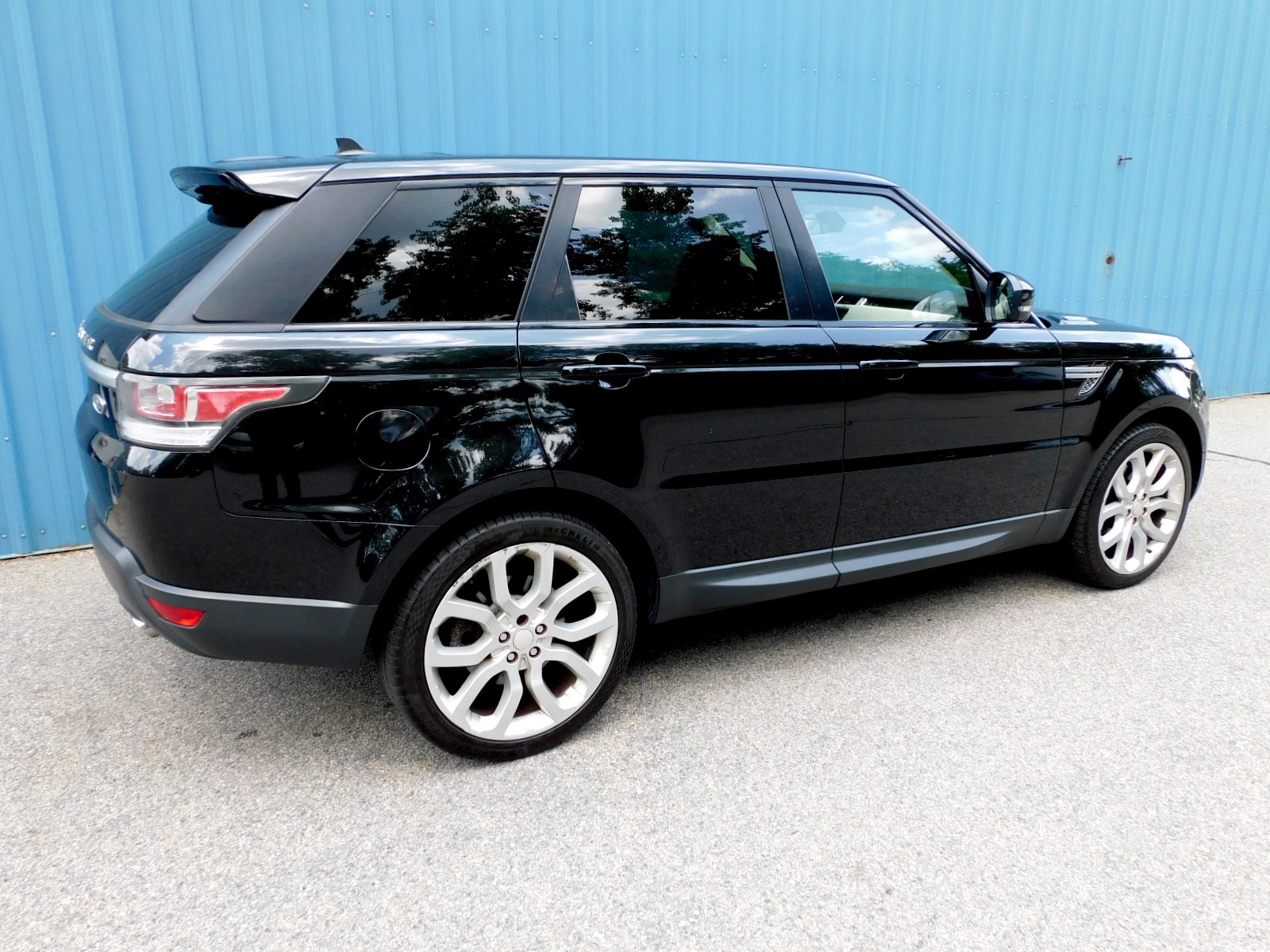 2016 Land Rover Range Rover Sport HSE photo 4