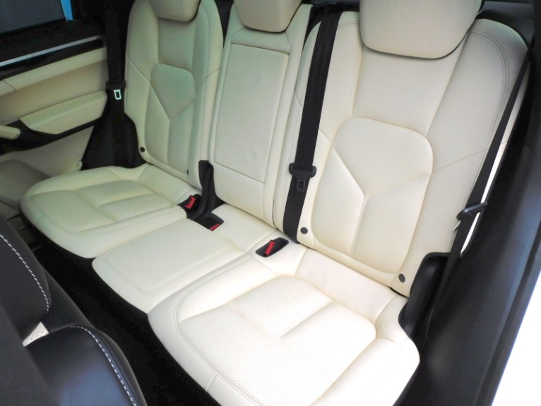 Used 2017 Porsche Cayenne S E-Hybrid Platinum Edition AWD Used 2017 Porsche Cayenne S E-Hybrid Platinum Edition AWD for sale at Metro West Motorcars LLC in Shrewsbury MA 16