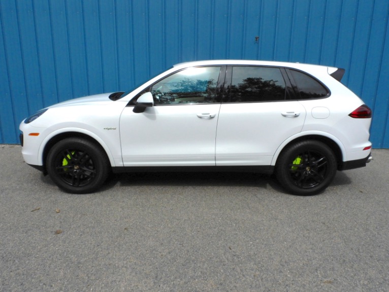 Used 2017 Porsche Cayenne S E-Hybrid Platinum Edition AWD Used 2017 Porsche Cayenne S E-Hybrid Platinum Edition AWD for sale at Metro West Motorcars LLC in Shrewsbury MA 2