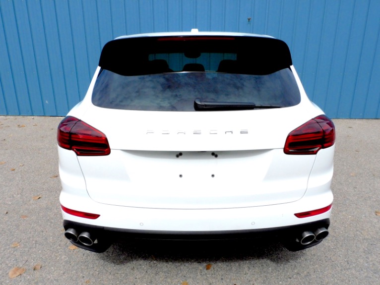 Used 2017 Porsche Cayenne S E-Hybrid Platinum Edition AWD Used 2017 Porsche Cayenne S E-Hybrid Platinum Edition AWD for sale at Metro West Motorcars LLC in Shrewsbury MA 4