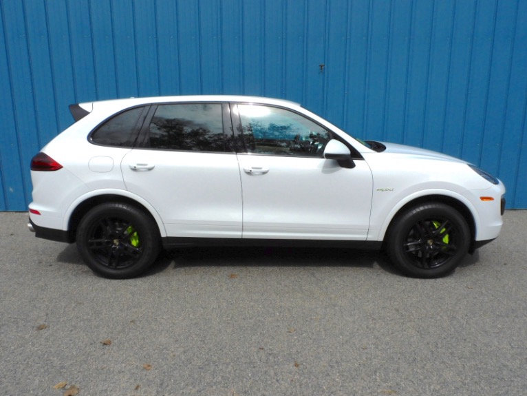 Used 2017 Porsche Cayenne S E-Hybrid Platinum Edition AWD Used 2017 Porsche Cayenne S E-Hybrid Platinum Edition AWD for sale at Metro West Motorcars LLC in Shrewsbury MA 6