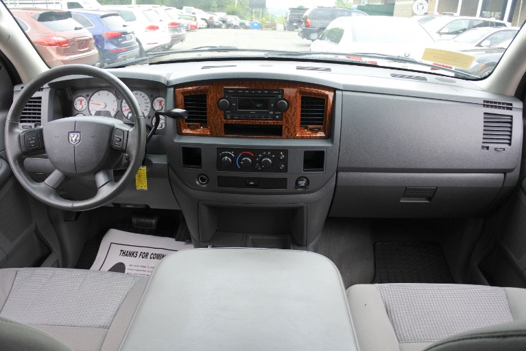 Used 2006 Dodge Ram 2500 4dr Quad Cab 140.5 4WD SLT Used 2006 Dodge Ram 2500 4dr Quad Cab 140.5 4WD SLT for sale  at Metro West Motorcars LLC in Shrewsbury MA 9