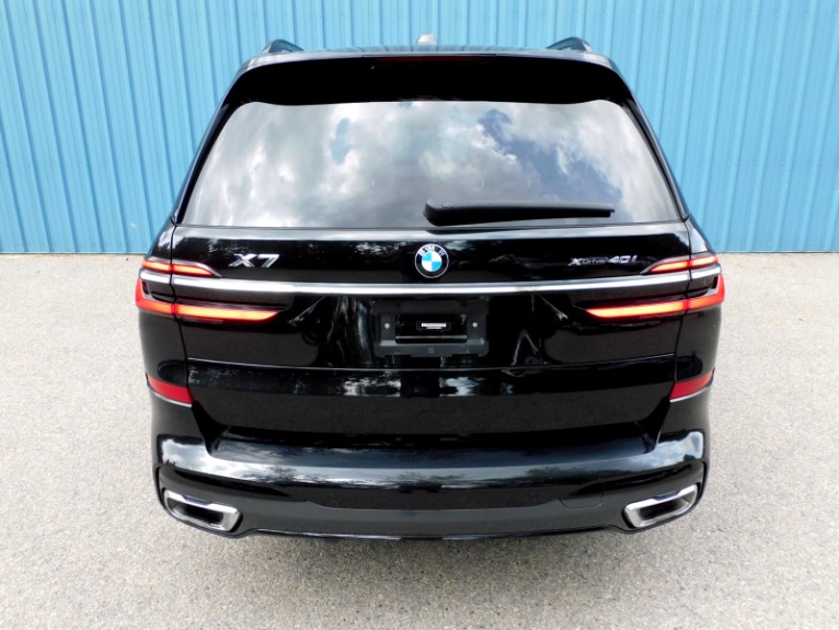 Used 2023 BMW X7 xDrive40i Sports Activity Vehicle Used 2023 BMW X7 xDrive40i Sports Activity Vehicle for sale at Metro West Motorcars LLC in Shrewsbury MA 4