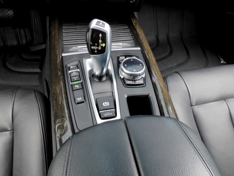 Used 2015 BMW X5 xDrive35i AWD Used 2015 BMW X5 xDrive35i AWD for sale  at Metro West Motorcars LLC in Shrewsbury MA 12