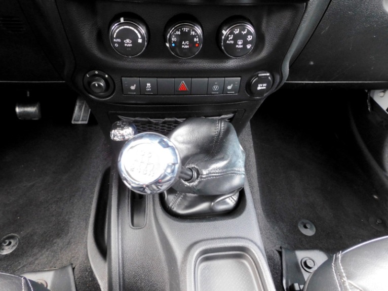 Used 2015 Jeep Wrangler Unlimited 4WD 4dr Sahara Used 2015 Jeep Wrangler Unlimited 4WD 4dr Sahara for sale at Metro West Motorcars LLC in Shrewsbury MA 12