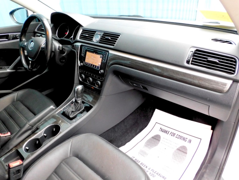 Used 2016 Volkswagen Passat 1.8T Auto SEL Premium PZEV Used 2016 Volkswagen Passat 1.8T Auto SEL Premium PZEV for sale at Metro West Motorcars LLC in Shrewsbury MA 20