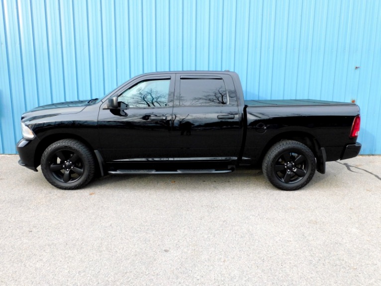 Used 2015 Ram 1500 4WD Crew Cab 140.5 Express Used 2015 Ram 1500 4WD Crew Cab 140.5 Express for sale  at Metro West Motorcars LLC in Shrewsbury MA 2