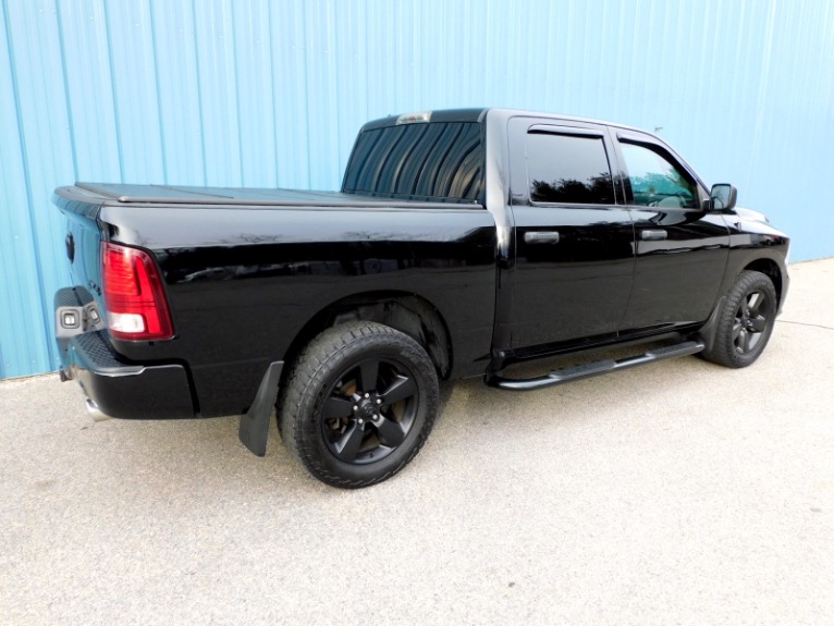 Used 2015 Ram 1500 4WD Crew Cab 140.5 Express Used 2015 Ram 1500 4WD Crew Cab 140.5 Express for sale  at Metro West Motorcars LLC in Shrewsbury MA 5