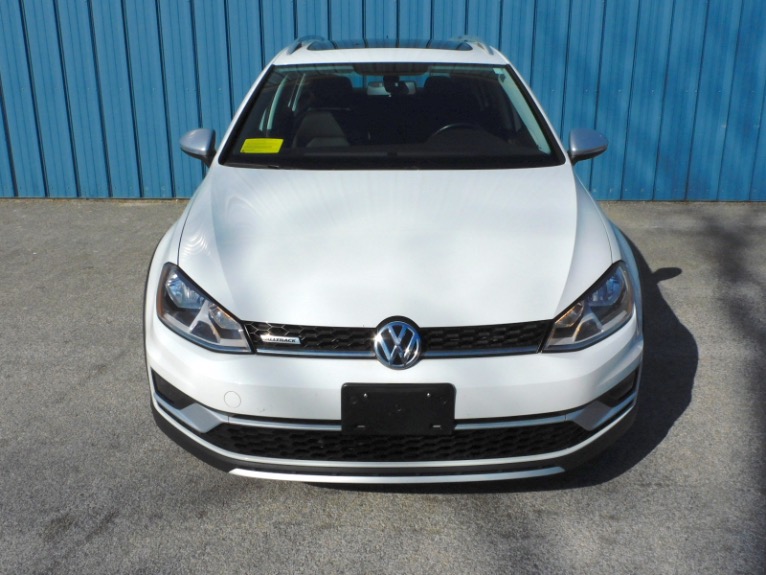 Used 2017 Volkswagen Golf Alltrack 1.8T SEL DSG Used 2017 Volkswagen Golf Alltrack 1.8T SEL DSG for sale at Metro West Motorcars LLC in Shrewsbury MA 8