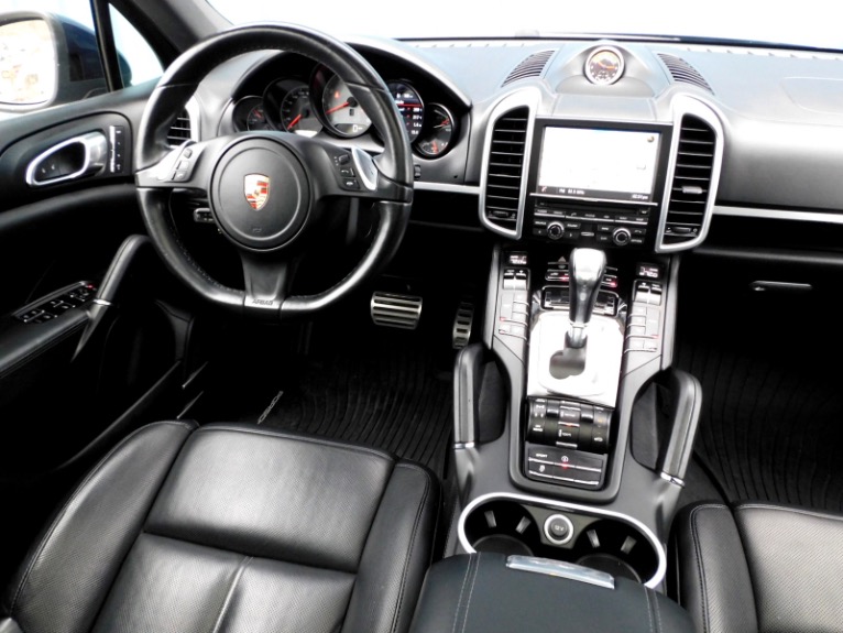 Used 2014 Porsche Cayenne S AWD Used 2014 Porsche Cayenne S AWD for sale at Metro West Motorcars LLC in Shrewsbury MA 10