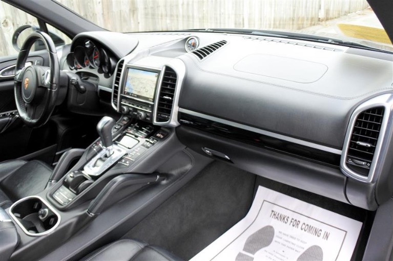 Used 2014 Porsche Cayenne Diesel Platinum Edition Used 2014 Porsche Cayenne Diesel Platinum Edition for sale at Metro West Motorcars LLC in Shrewsbury MA 20