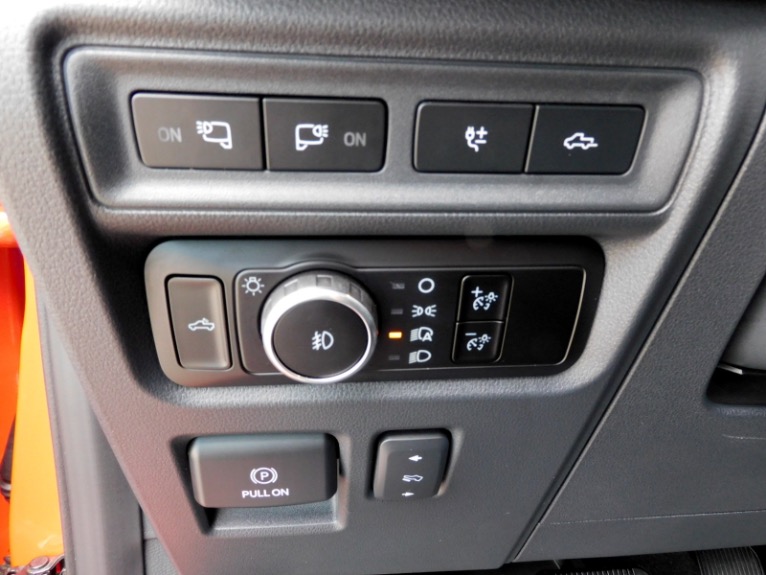 Used 2023 Ford F-150 Raptor 4WD SuperCrew 5.5'' Box Used 2023 Ford F-150 Raptor 4WD SuperCrew 5.5'' Box for sale at Metro West Motorcars LLC in Shrewsbury MA 23