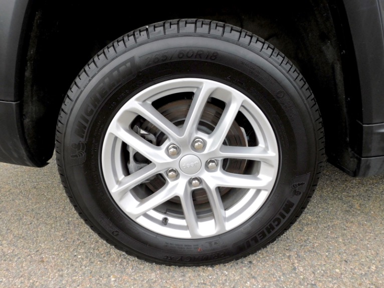 Used 2021 Jeep Grand Cherokee l Laredo 4x4 Used 2021 Jeep Grand Cherokee l Laredo 4x4 for sale at Metro West Motorcars LLC in Shrewsbury MA 24