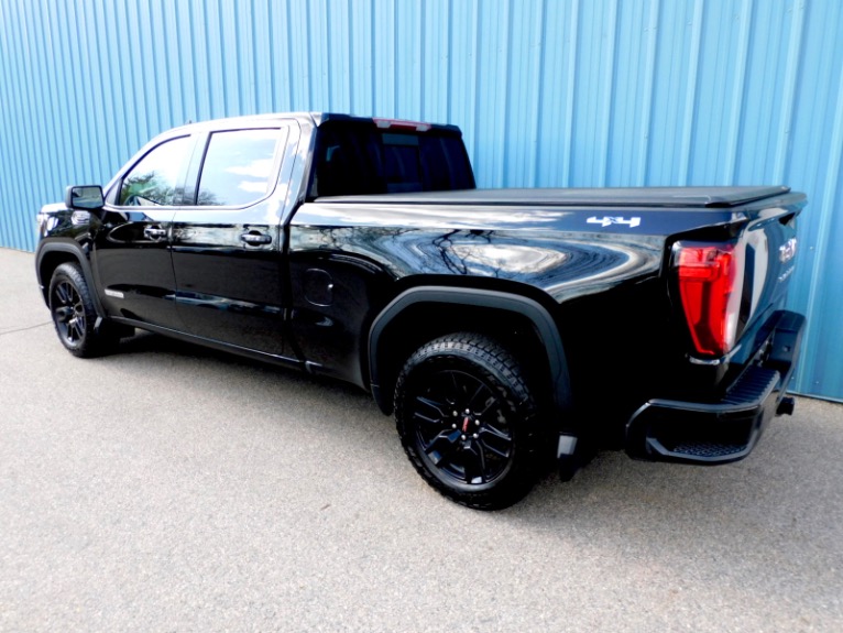 Used 2020 GMC Sierra 1500 4WD Crew Cab 147 Elevation Used 2020 GMC Sierra 1500 4WD Crew Cab 147 Elevation for sale at Metro West Motorcars LLC in Shrewsbury MA 3