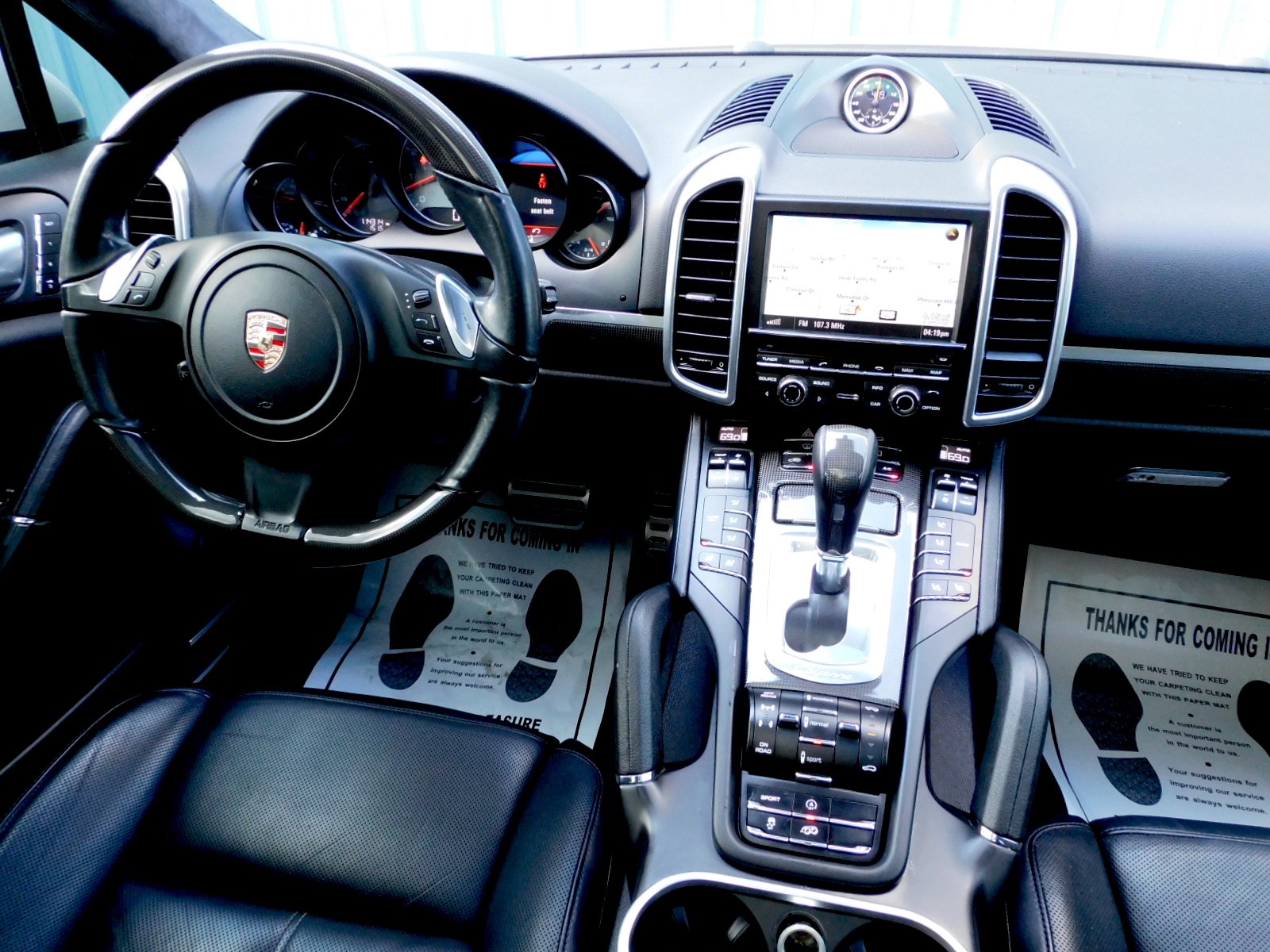 2014 Porsche Cayenne GTS photo 11
