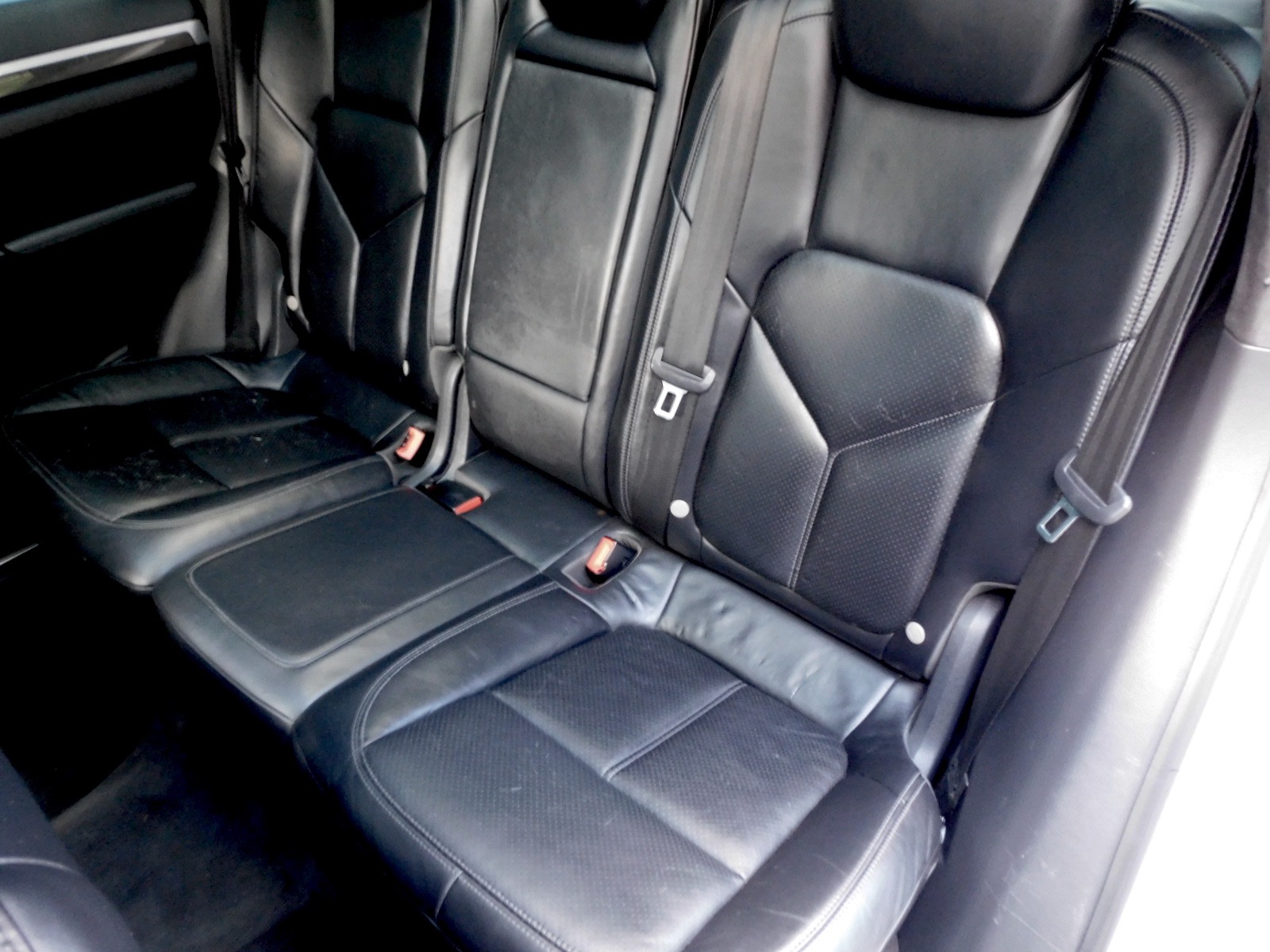2014 Porsche Cayenne GTS photo 17