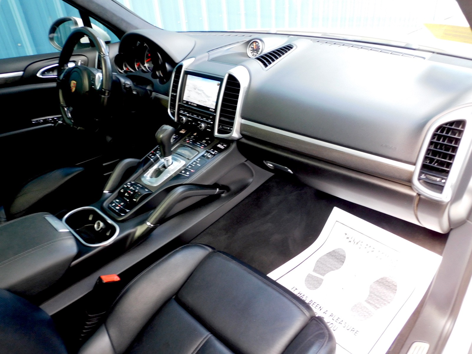 2014 Porsche Cayenne GTS photo 21