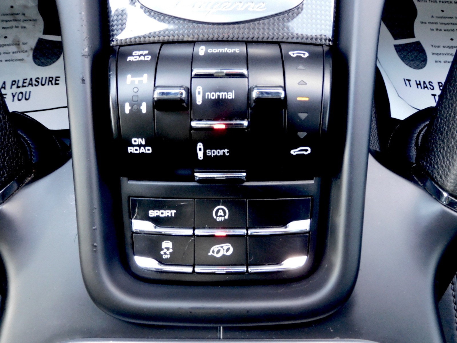 2014 Porsche Cayenne GTS photo 22