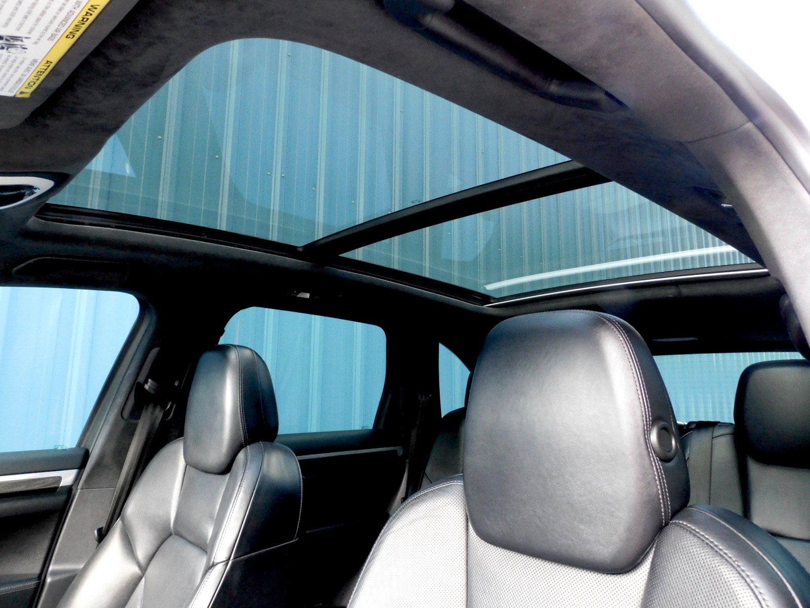 2014 Porsche Cayenne GTS photo 23