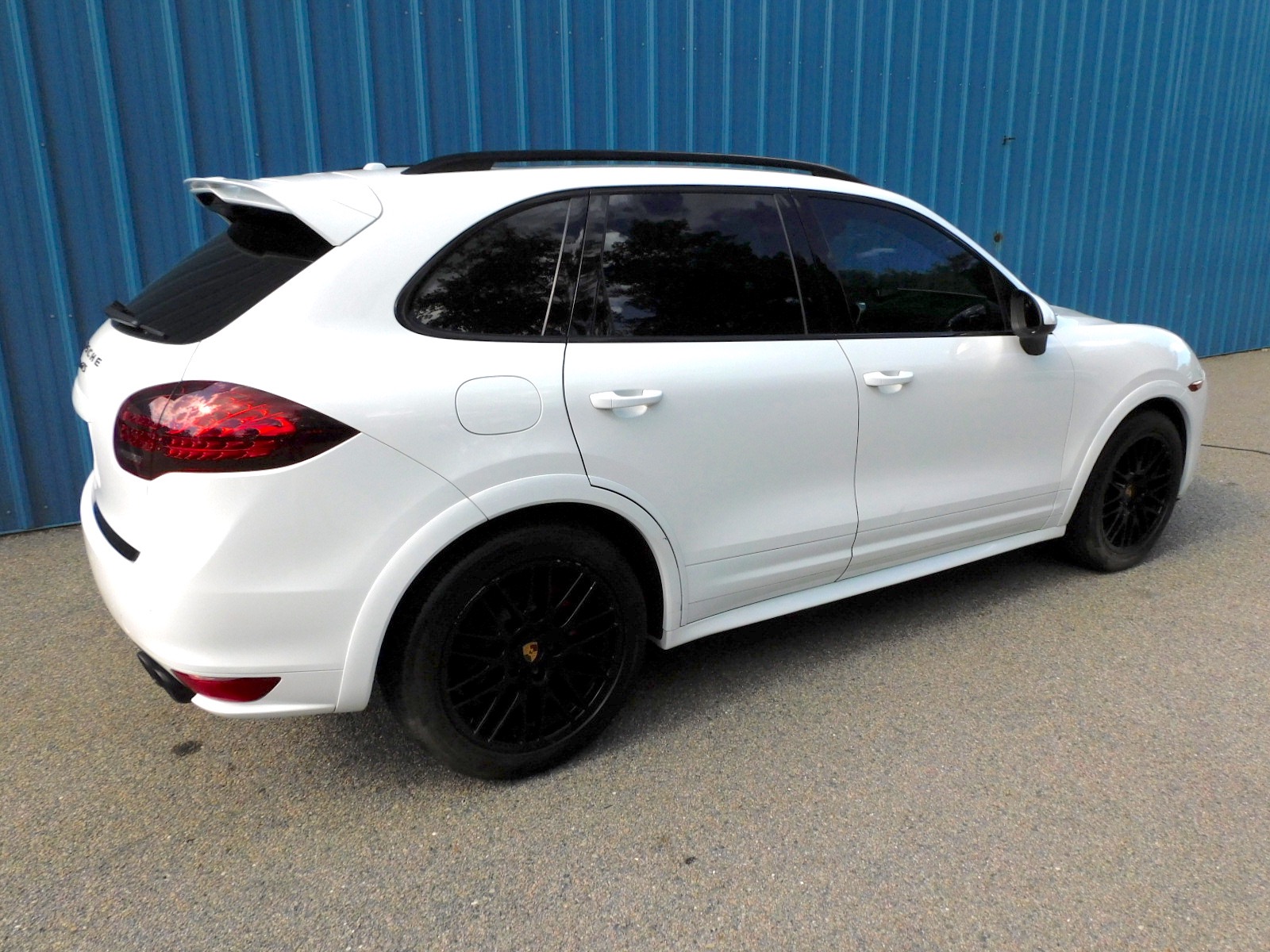 2014 Porsche Cayenne GTS photo 6