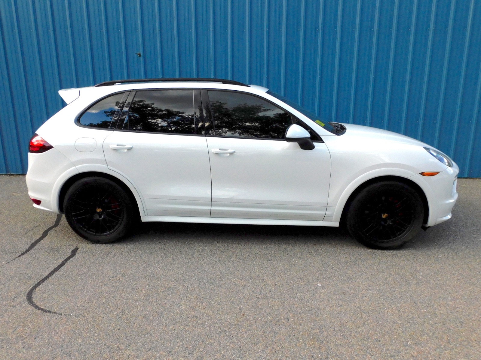 2014 Porsche Cayenne GTS photo 7