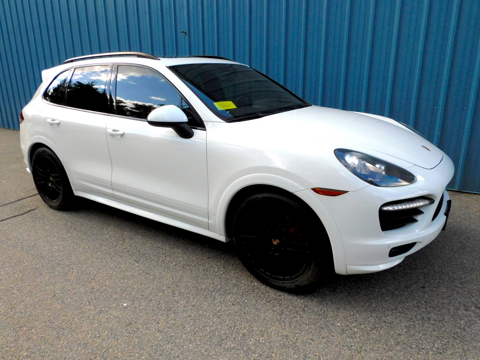 2014 Porsche Cayenne GTS photo 8