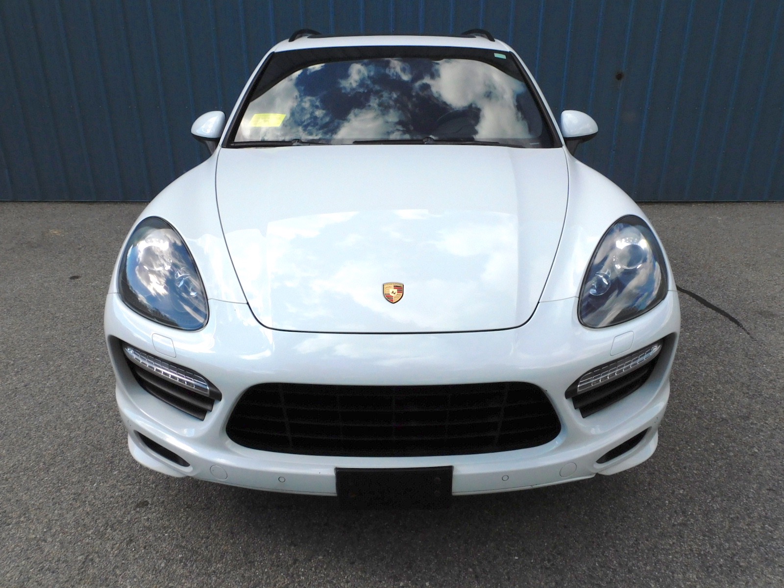 2014 Porsche Cayenne GTS photo 9