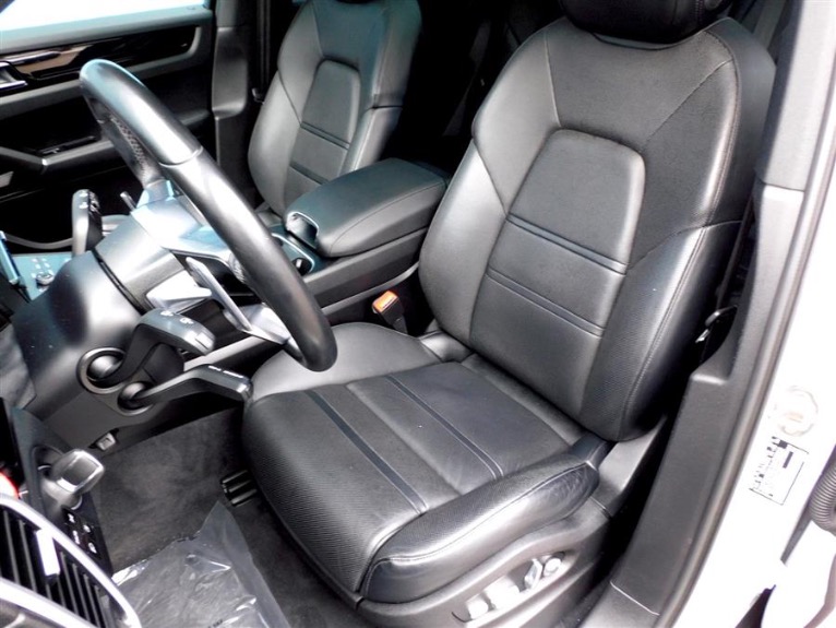 Used 2020 Porsche Cayenne AWD Used 2020 Porsche Cayenne AWD for sale  at Metro West Motorcars LLC in Shrewsbury MA 14