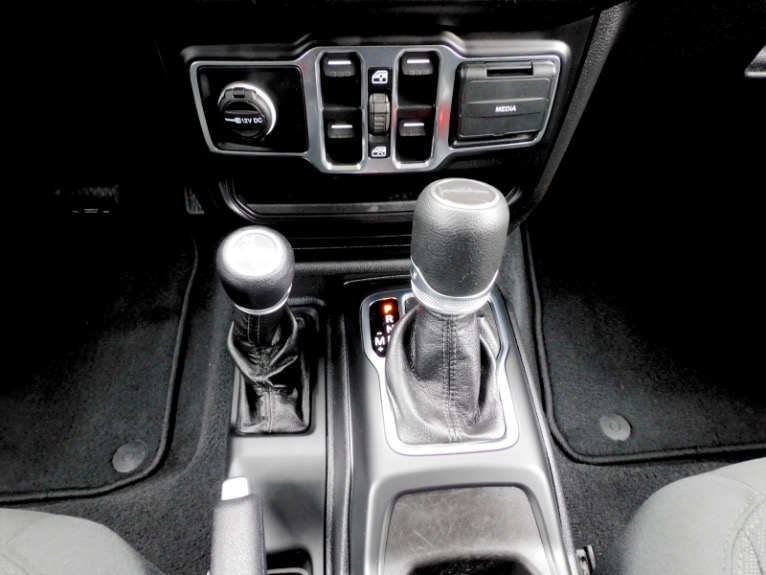 Used 2021 Jeep Gladiator Willys 4x4 Used 2021 Jeep Gladiator Willys 4x4 for sale  at Metro West Motorcars LLC in Shrewsbury MA 12