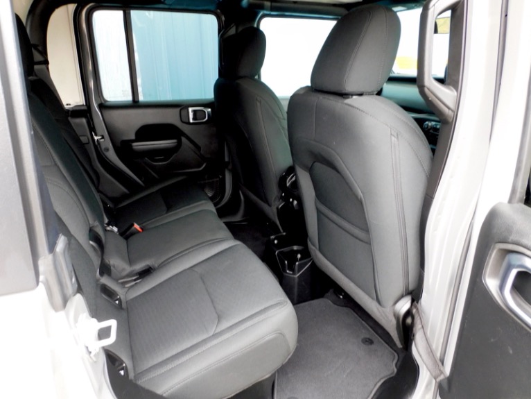 Used 2021 Jeep Gladiator Willys 4x4 Used 2021 Jeep Gladiator Willys 4x4 for sale  at Metro West Motorcars LLC in Shrewsbury MA 18