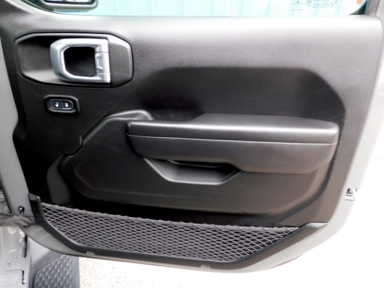 Used 2021 Jeep Gladiator Willys 4x4 Used 2021 Jeep Gladiator Willys 4x4 for sale  at Metro West Motorcars LLC in Shrewsbury MA 24