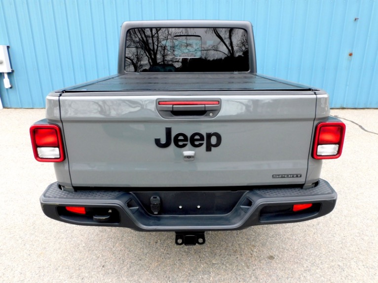 Used 2021 Jeep Gladiator Willys 4x4 Used 2021 Jeep Gladiator Willys 4x4 for sale  at Metro West Motorcars LLC in Shrewsbury MA 4