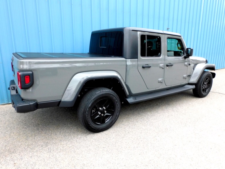 Used 2021 Jeep Gladiator Willys 4x4 Used 2021 Jeep Gladiator Willys 4x4 for sale  at Metro West Motorcars LLC in Shrewsbury MA 5