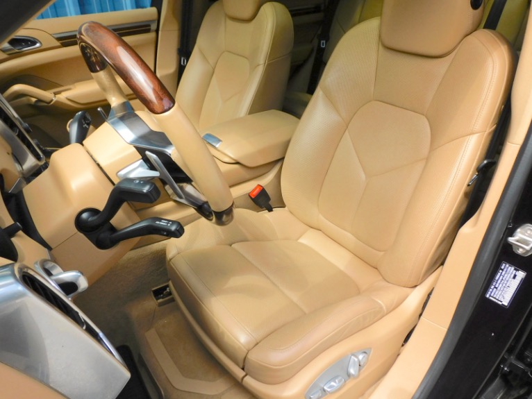 Used 2017 Porsche Cayenne S AWD Used 2017 Porsche Cayenne S AWD for sale  at Metro West Motorcars LLC in Shrewsbury MA 14