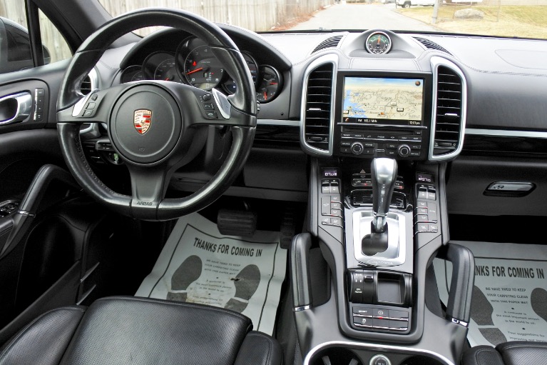 Used 2014 Porsche Cayenne AWD Used 2014 Porsche Cayenne AWD for sale at Metro West Motorcars LLC in Shrewsbury MA 10