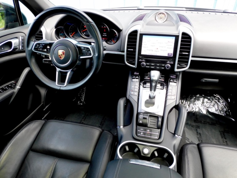 Used 2017 Porsche Cayenne Platinum Edition AWD Used 2017 Porsche Cayenne Platinum Edition AWD for sale at Metro West Motorcars LLC in Shrewsbury MA 10