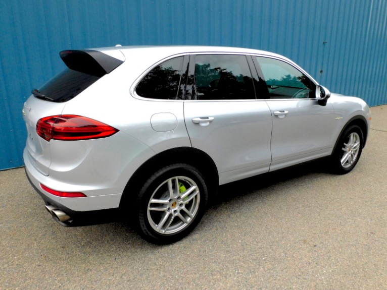 Used 2015 Porsche Cayenne S E-Hybrid AWD Used 2015 Porsche Cayenne S E-Hybrid AWD for sale at Metro West Motorcars LLC in Shrewsbury MA 5